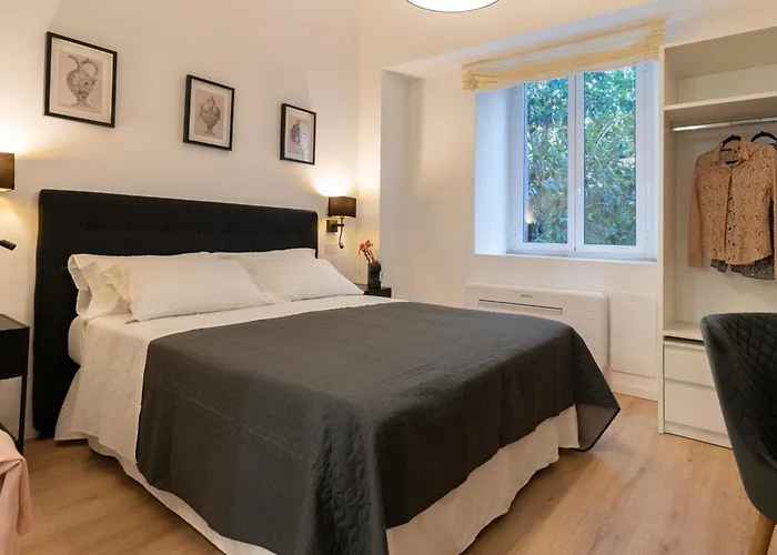 Residenza Lucrezio 4* Roma